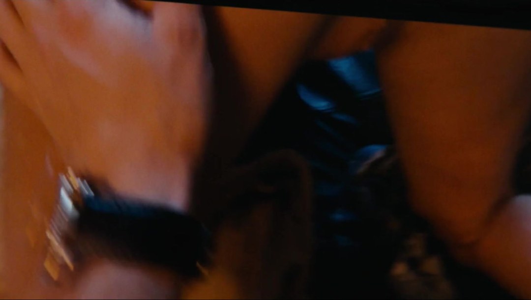 Escena de la cama de Christina Asmus