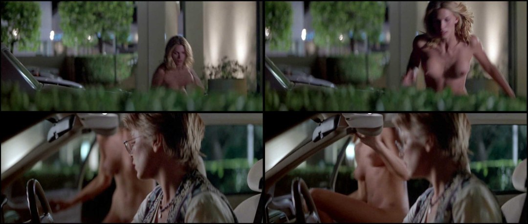 Natasha Henstridge desnuda en la película