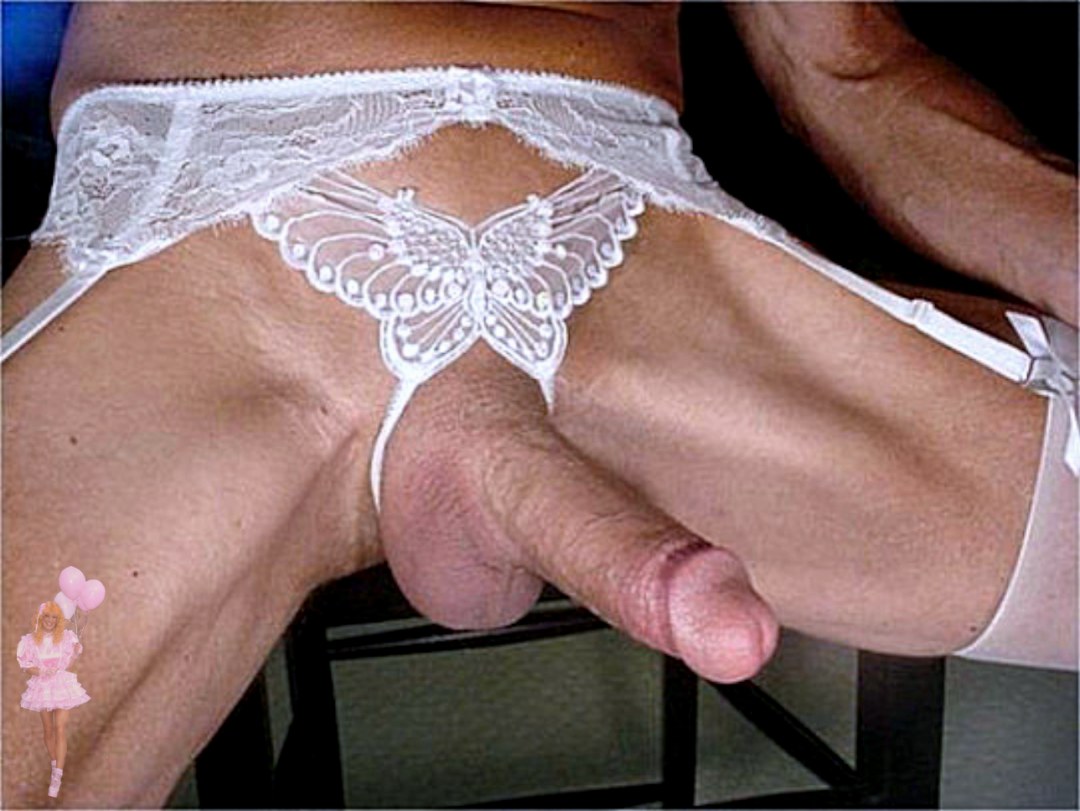 Enorme polla en las bragas femeninas
