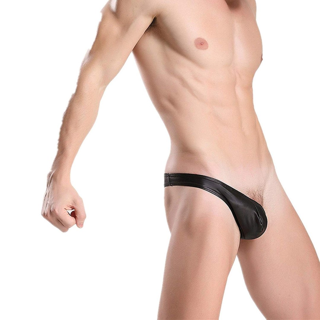 Bragas transparentes macho desnudo