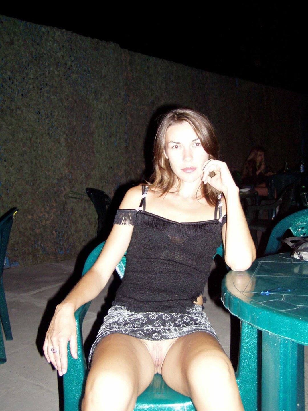 Debajo de una falda sin bragas privado
