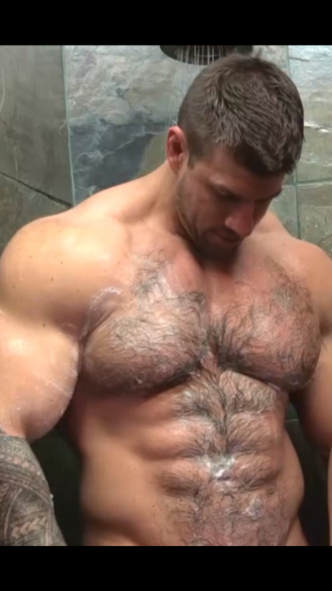 Enorme lanzamiento peludo