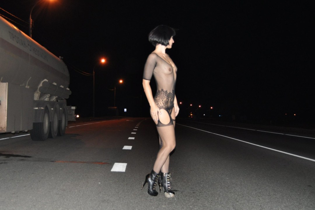 Prostitución callejera desnuda