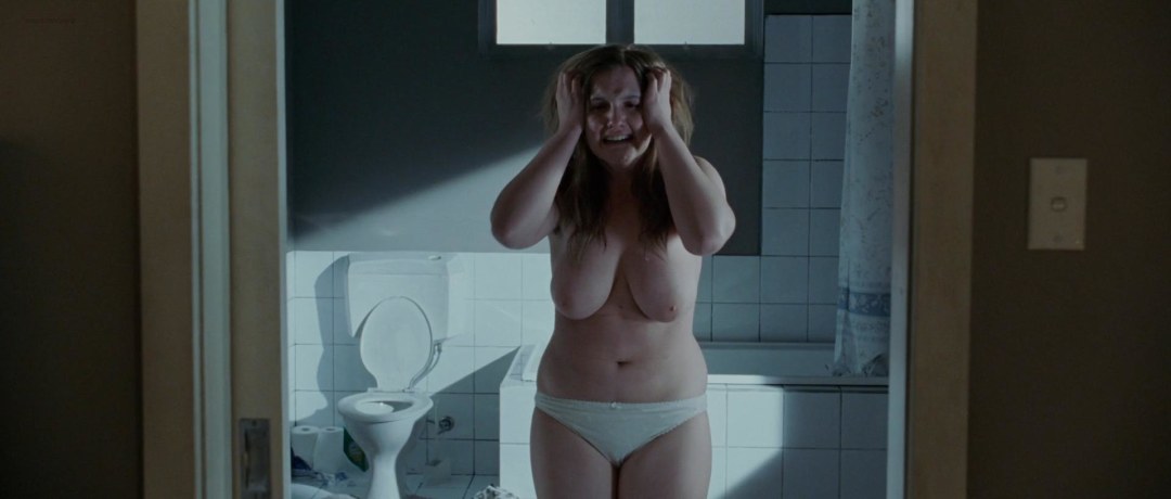 Gillian Bell desnudo
