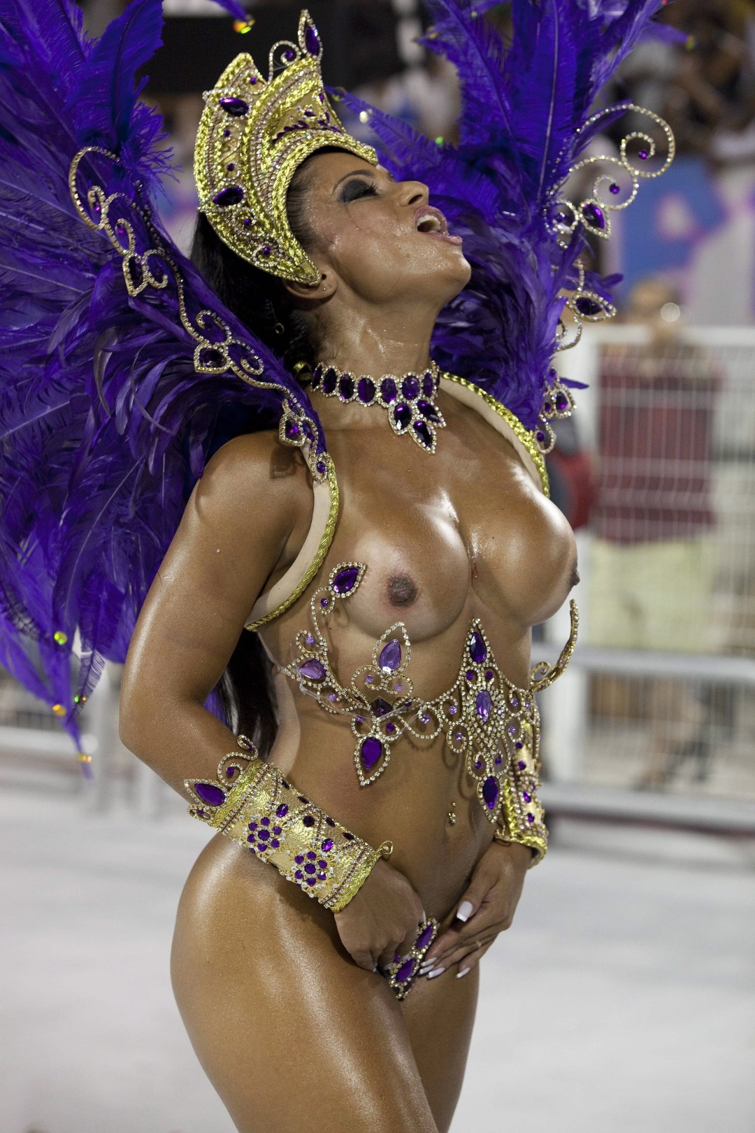 Andrea Martins Brasili Carnaval desnudo