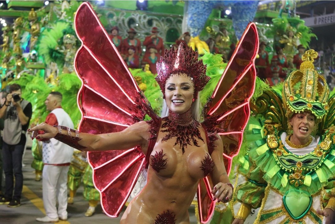 Andrea Martins Brasili Carnaval