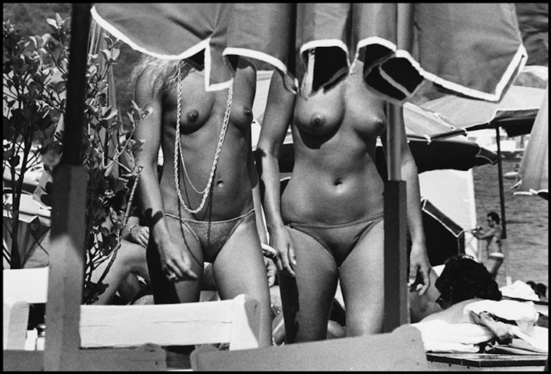 Mujeres soviéticas en la playa desnuda
