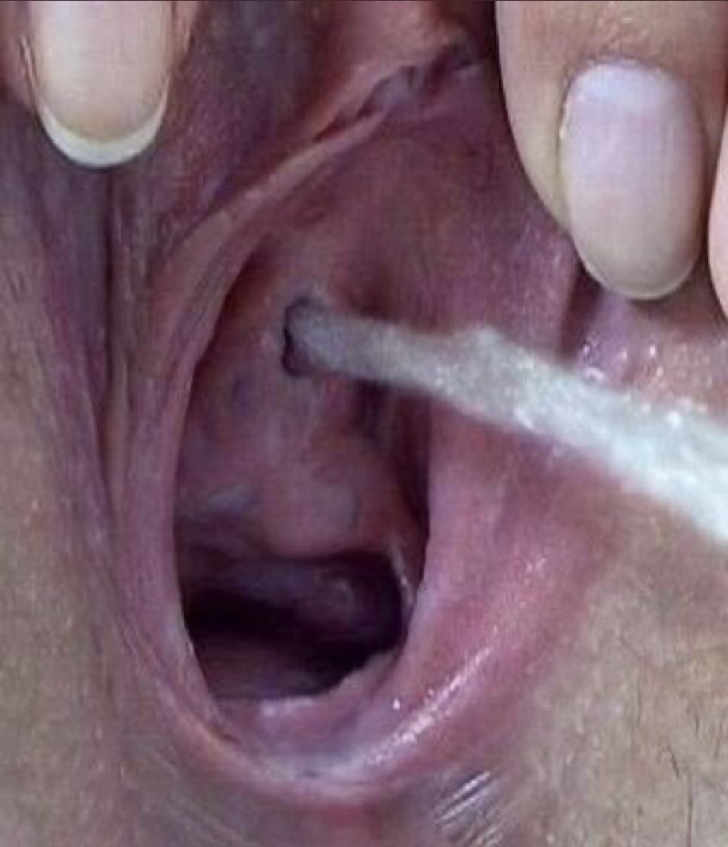 Pissing de mujeres cerca