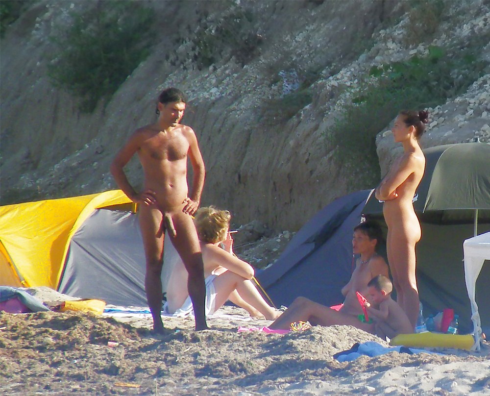Me levanté en una playa pública