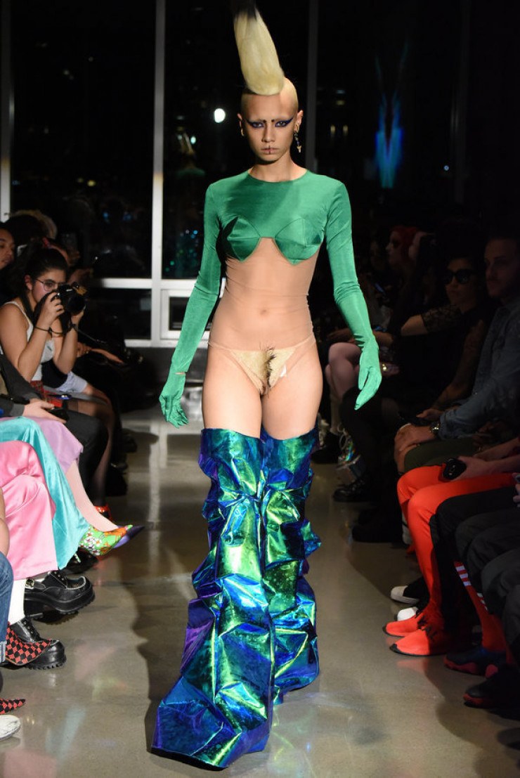 Alta moda sin bragas