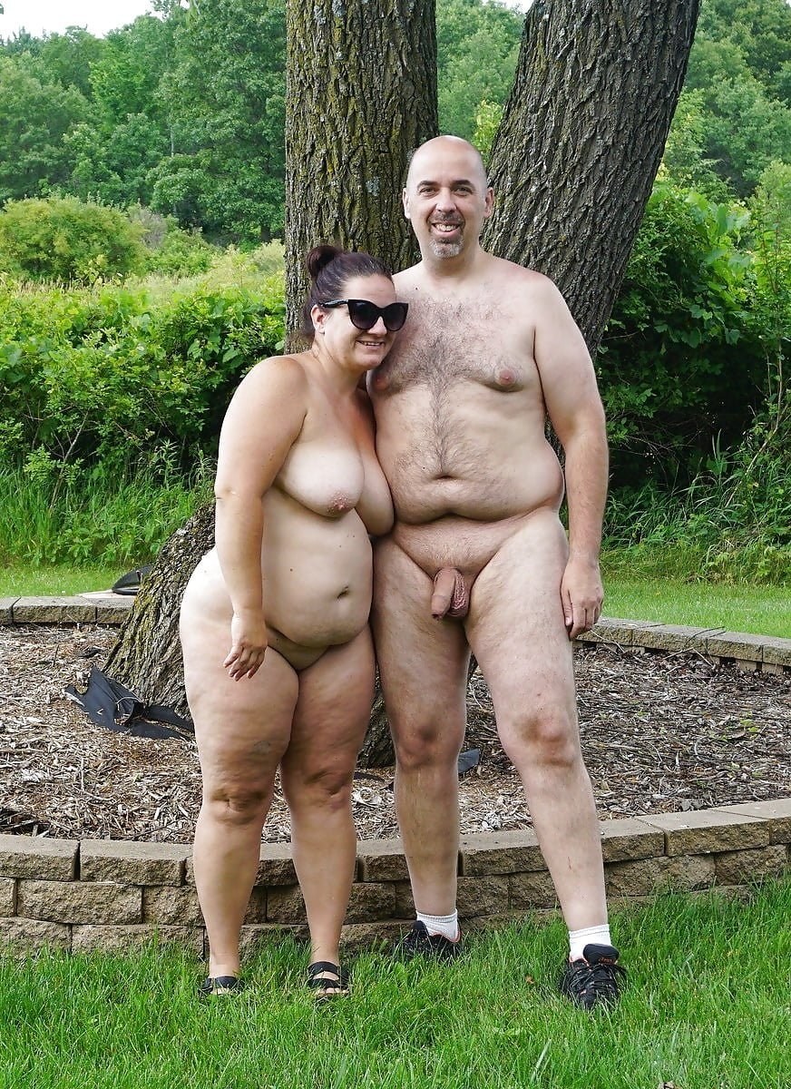 Nudistas gruesos desnudos