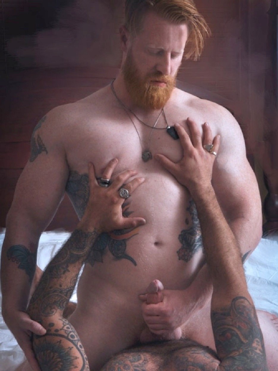 Ingle desnuda de hombres rojos