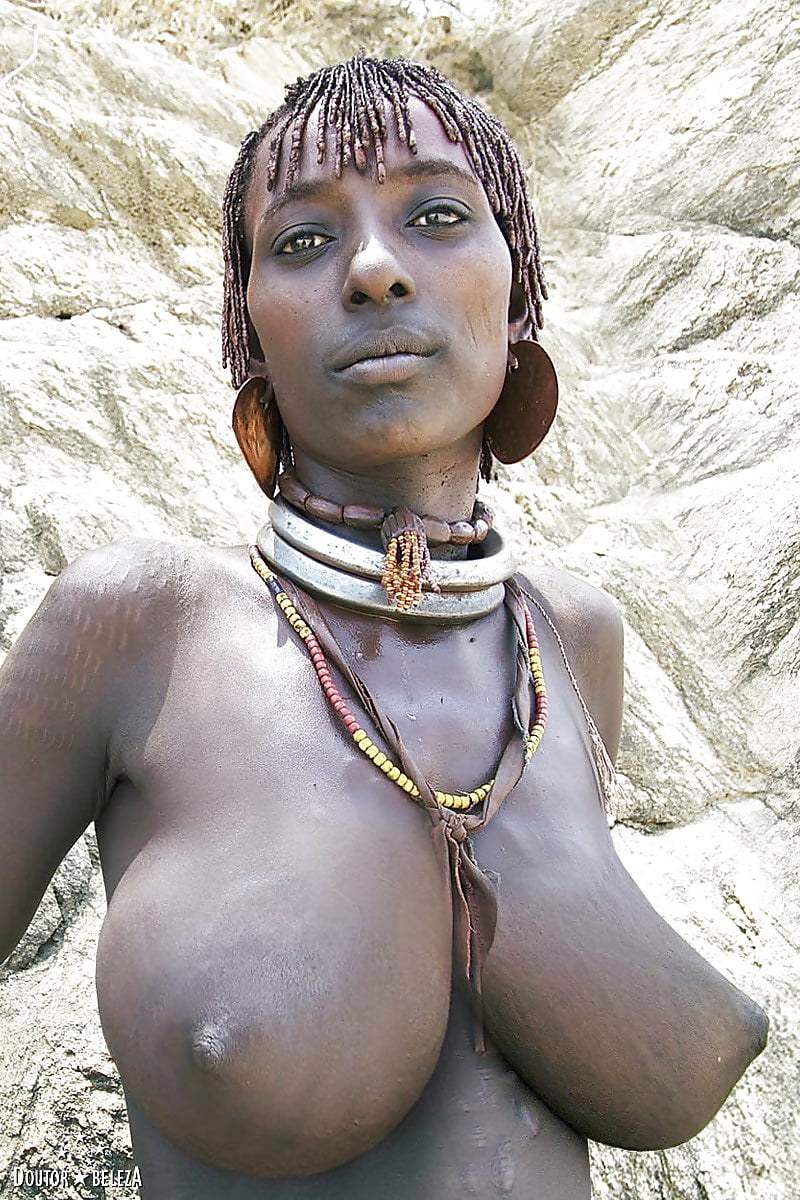 Mujeres desnudas de tribus africanas