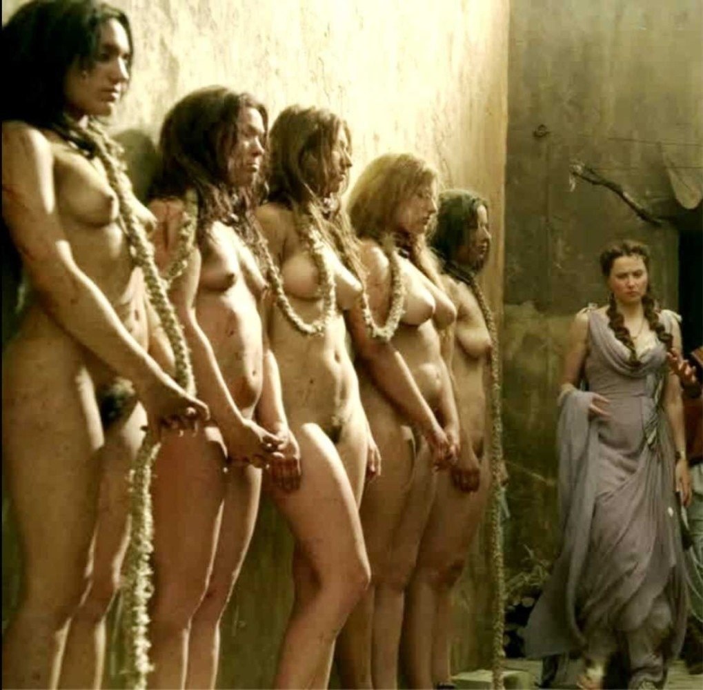 Chicas desnudas en la esclavitud