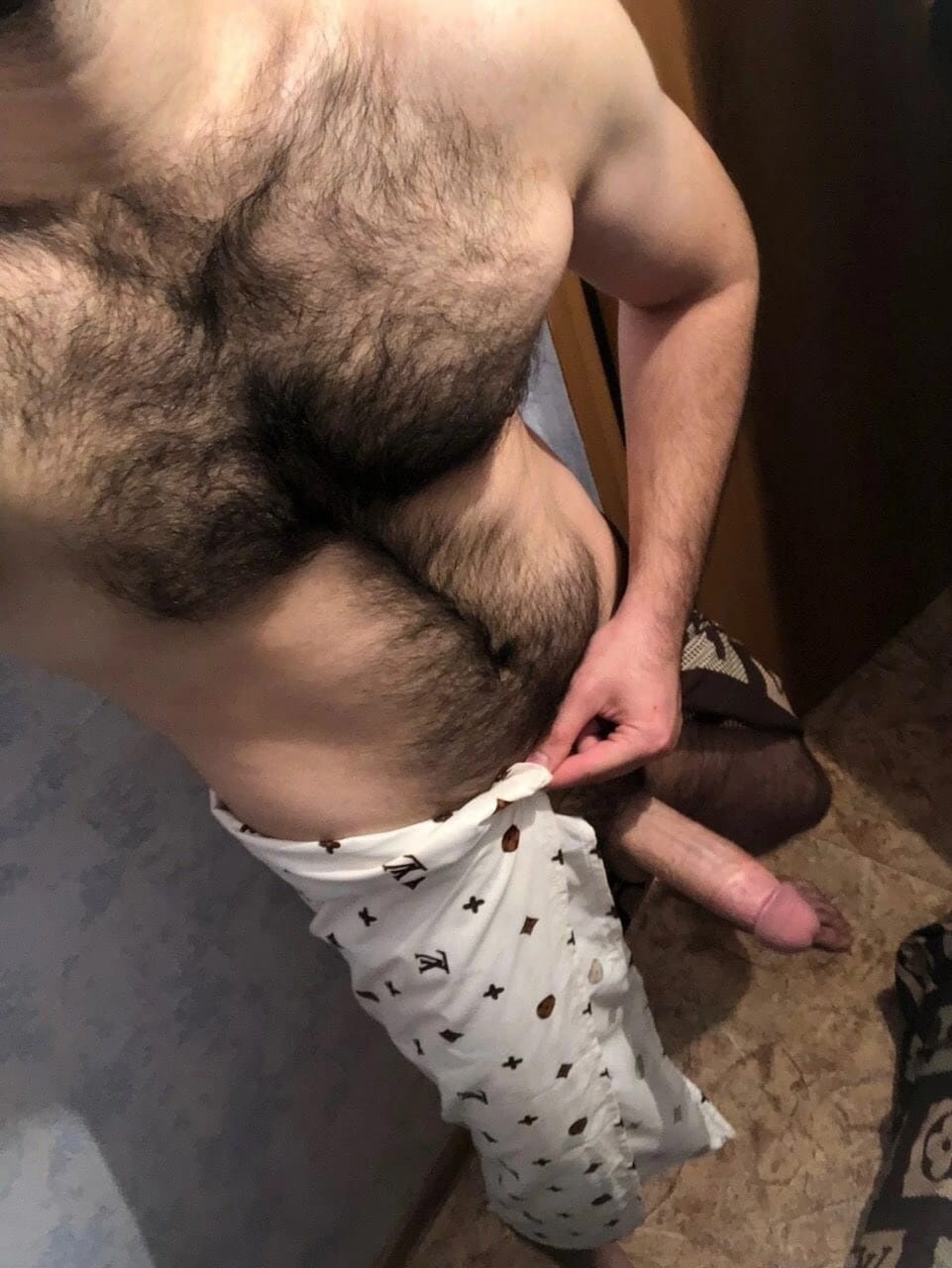 Caucásicos peludos desnudos