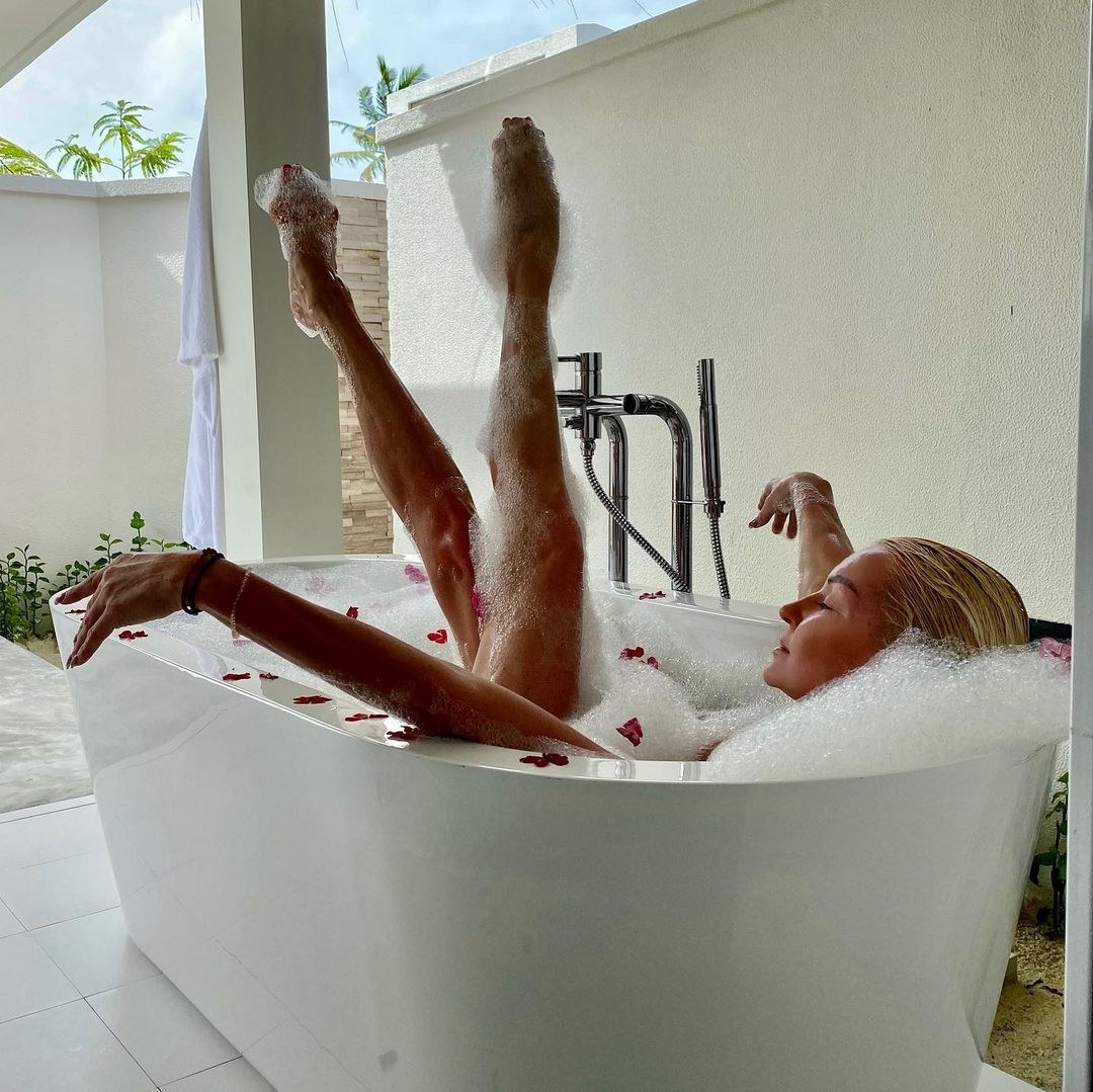 Volochkova en las Maldivas desnudas