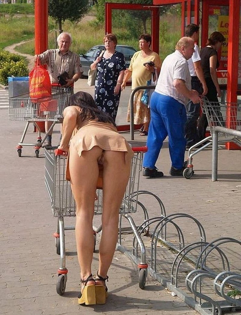 Chicas sin bragas en la calle