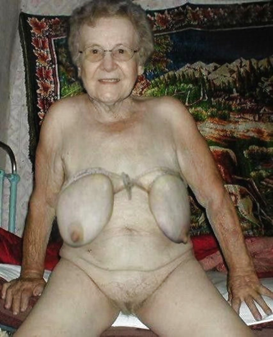 Tetas de abuelas muy antiguas
