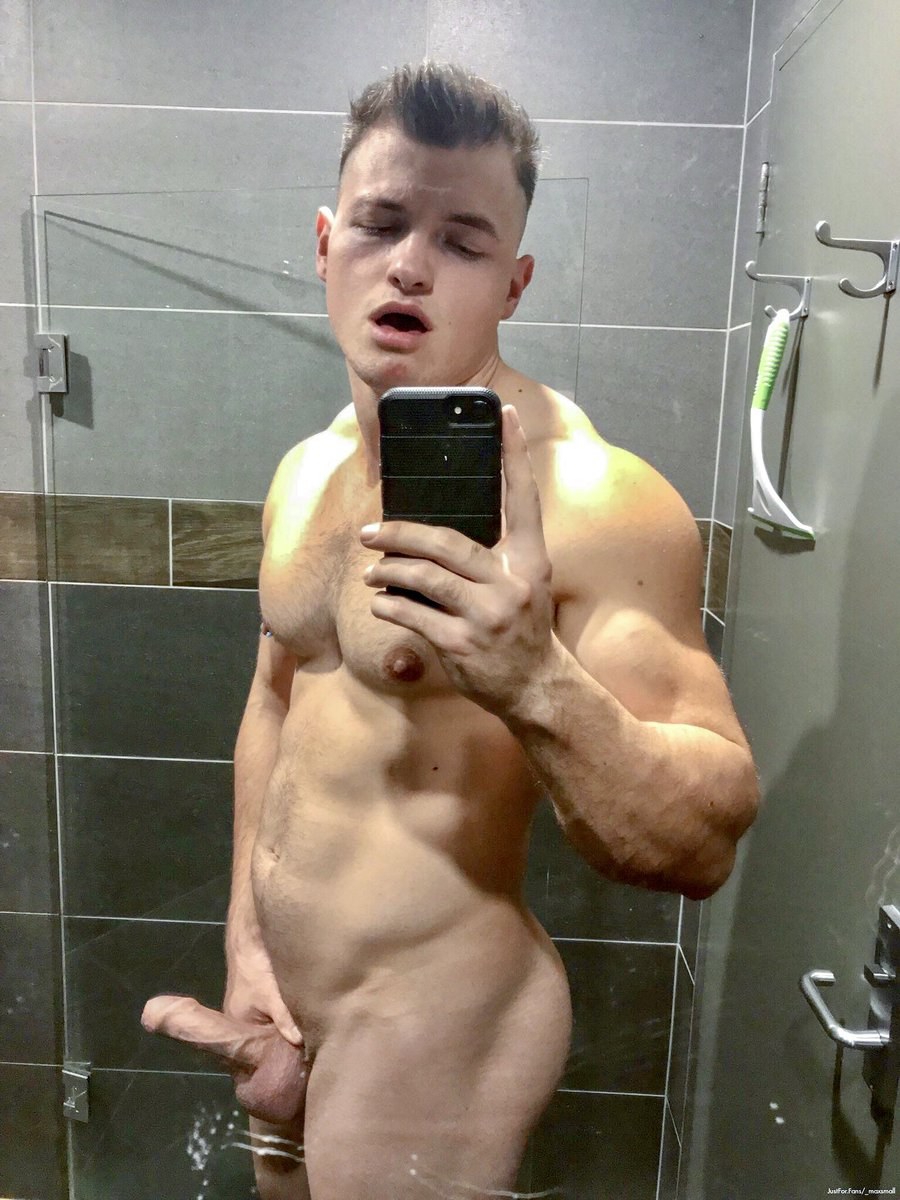 Chicos rusos desnudos de las redes sociales