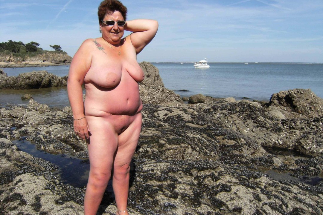 Viejos nudistas gruesos