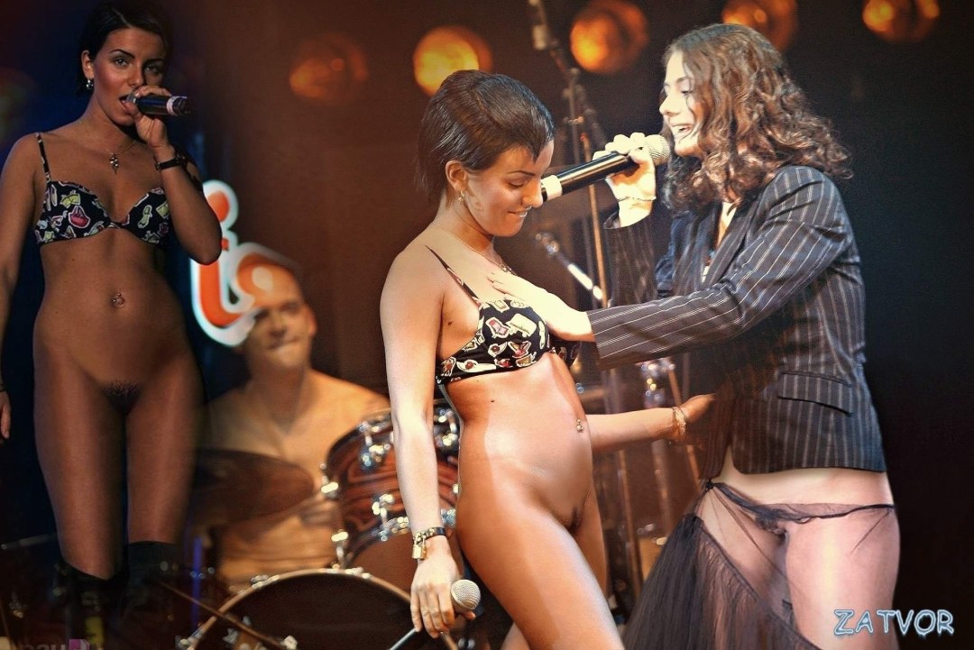 Cantantes sin bragas en el escenario
