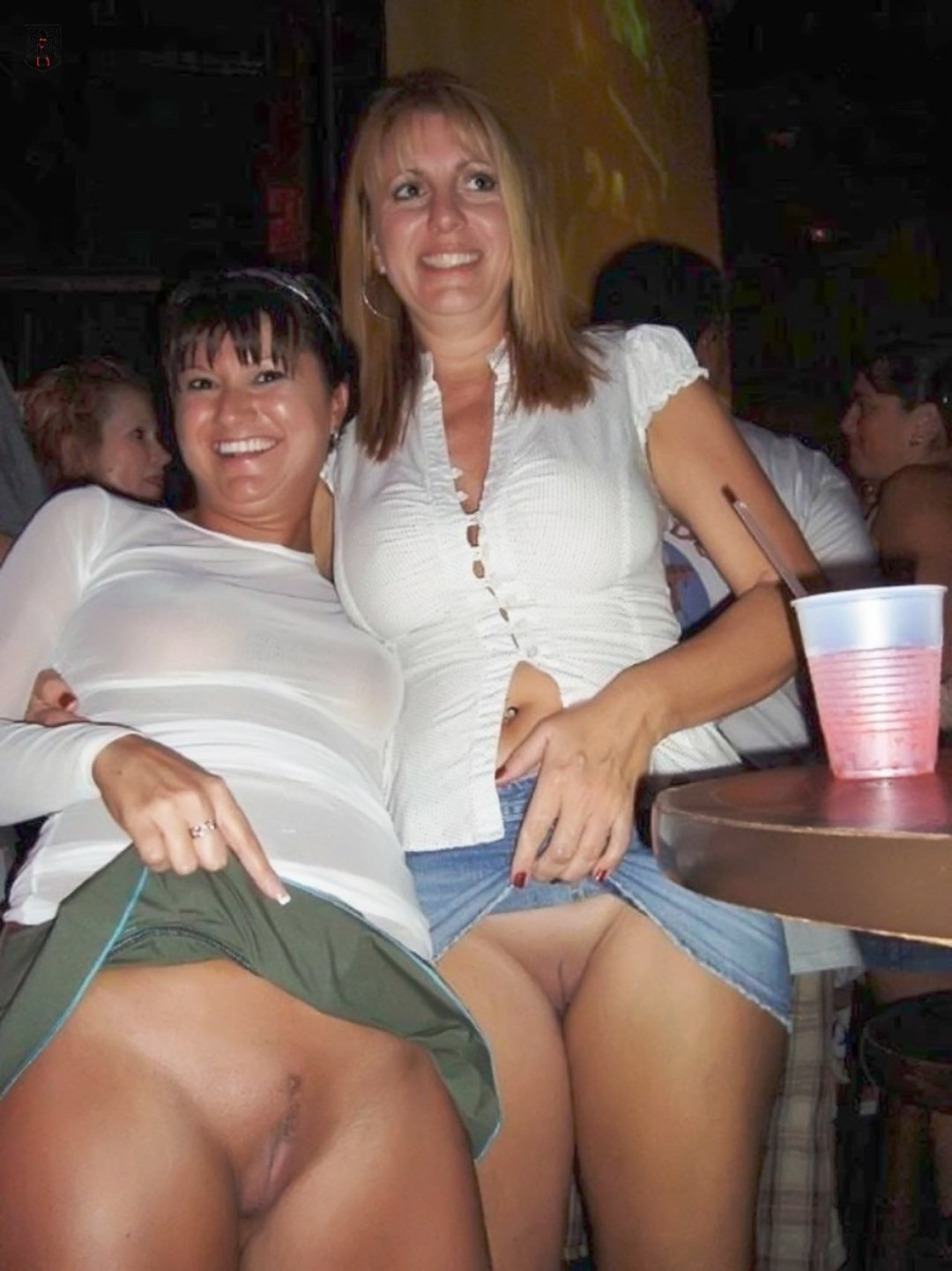Amigos maduros sin bragas
