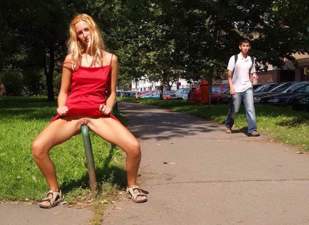 Chicas sin bragas en la calle