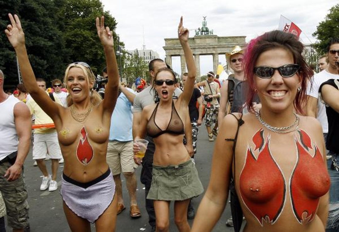 Desfile de amor desnudo en Alemania