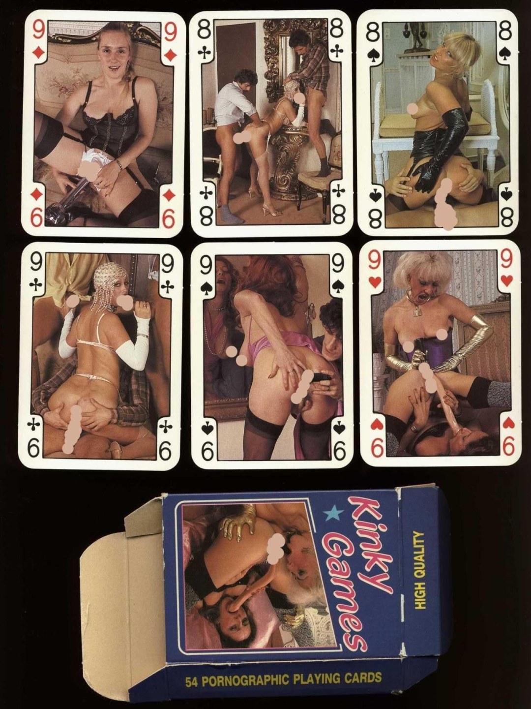 Tarjetas de juego con mujeres desnudas