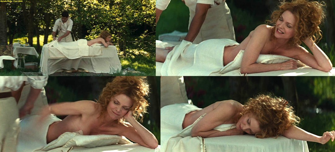 Michelle Pfeiffer en la película desnuda