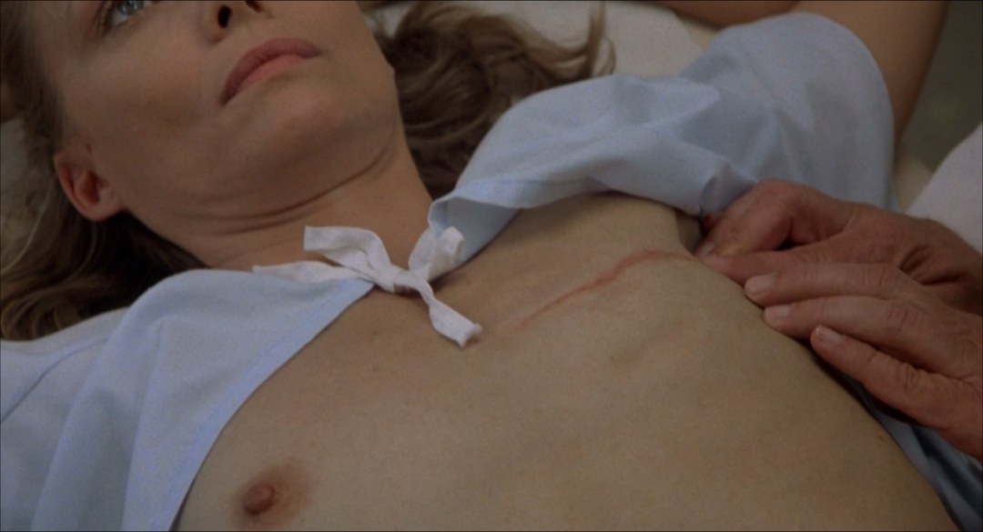 Michelle Pfeiffer desnuda en la película