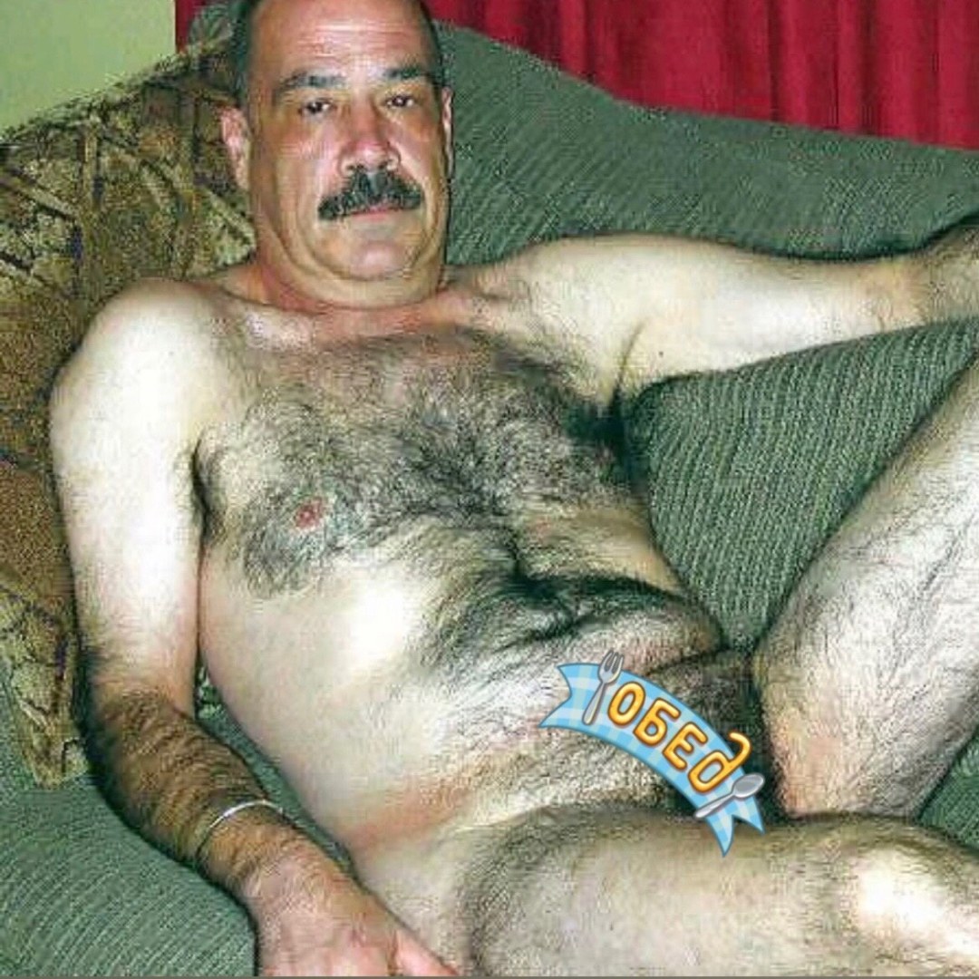 Viejos hombres peludos desnudos