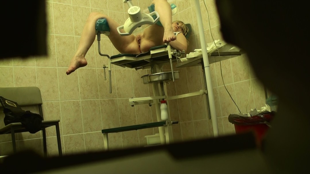 Cámaras de video ocultas en la oficina ginecológica