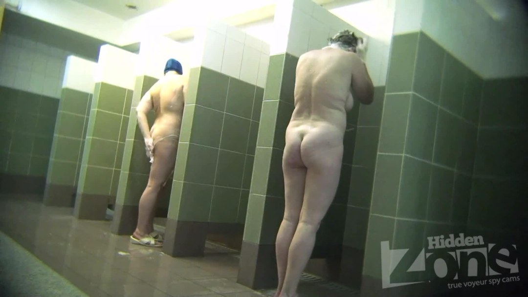 Mujeres en el baño Cámara oculta