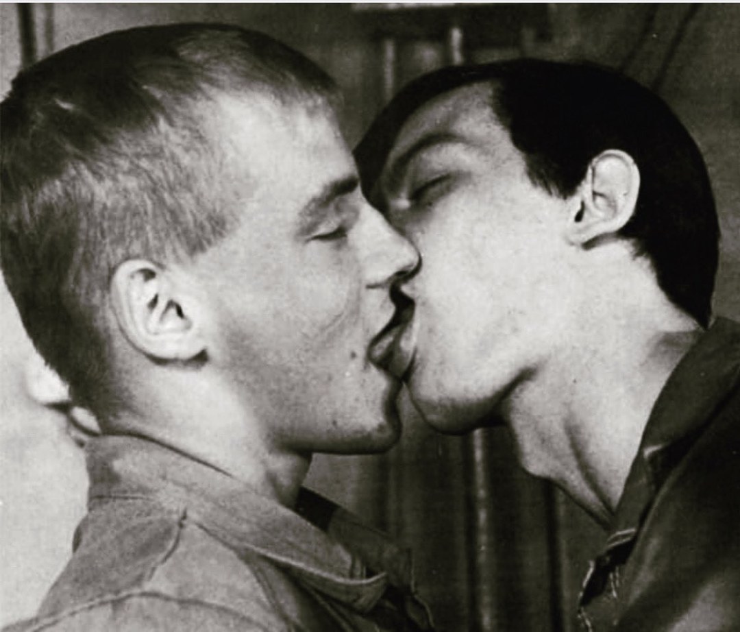 Hombres homosexuales