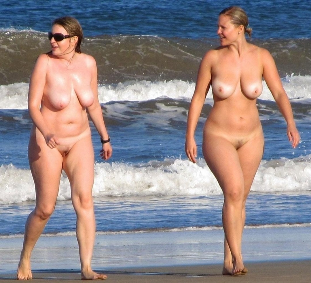 Nudistas completos maduros