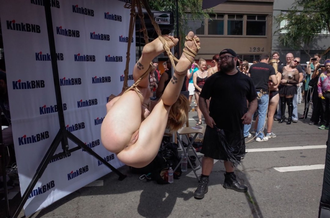 Folsom Street - Foto de Cumshot en público