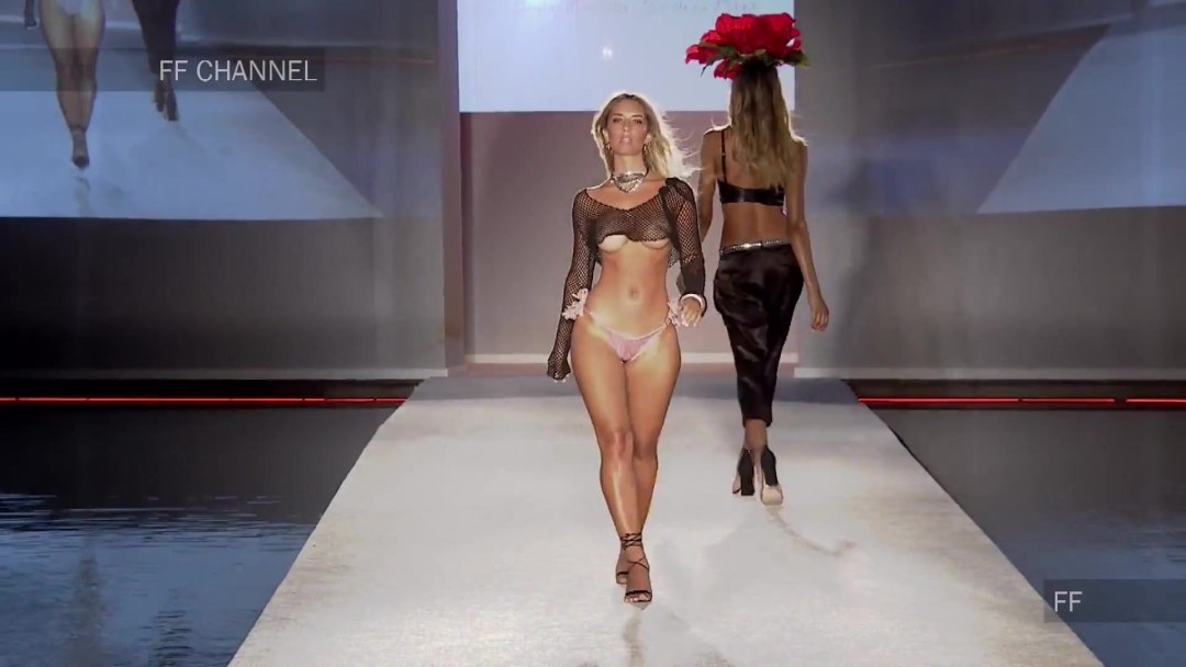 Sierra Skye 2017 Fashion Show Model