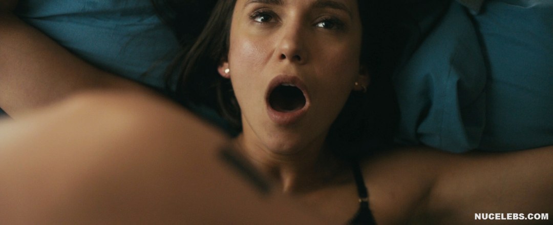 ¿Actriz porno de Nina Dobrev?