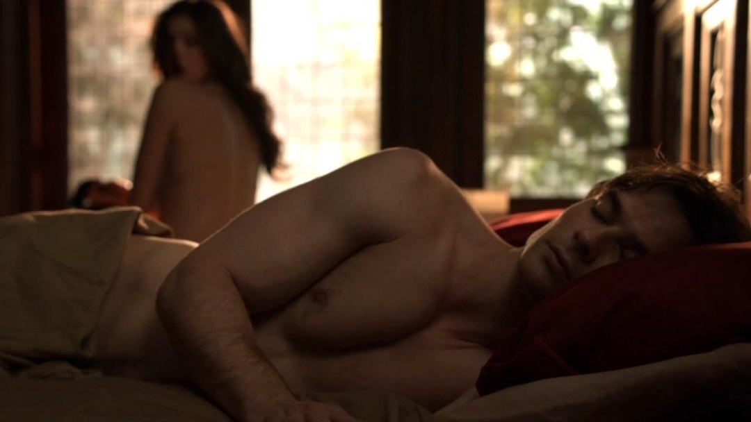 Vampire Diaries desnuda Elena