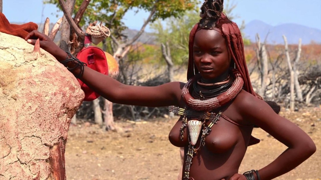 Tribu Khimba en mujeres desnudas de Namibia