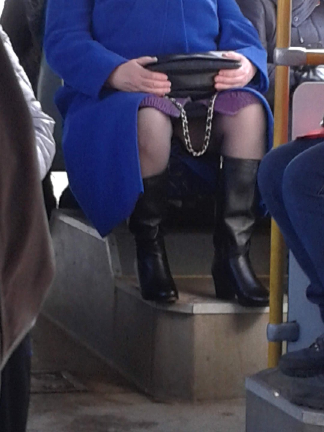 Mirando en el transporte público