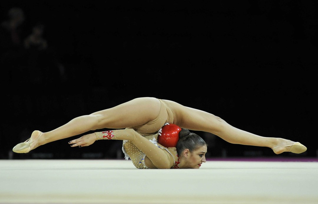 Evgenia Kanayeva Ball 2011