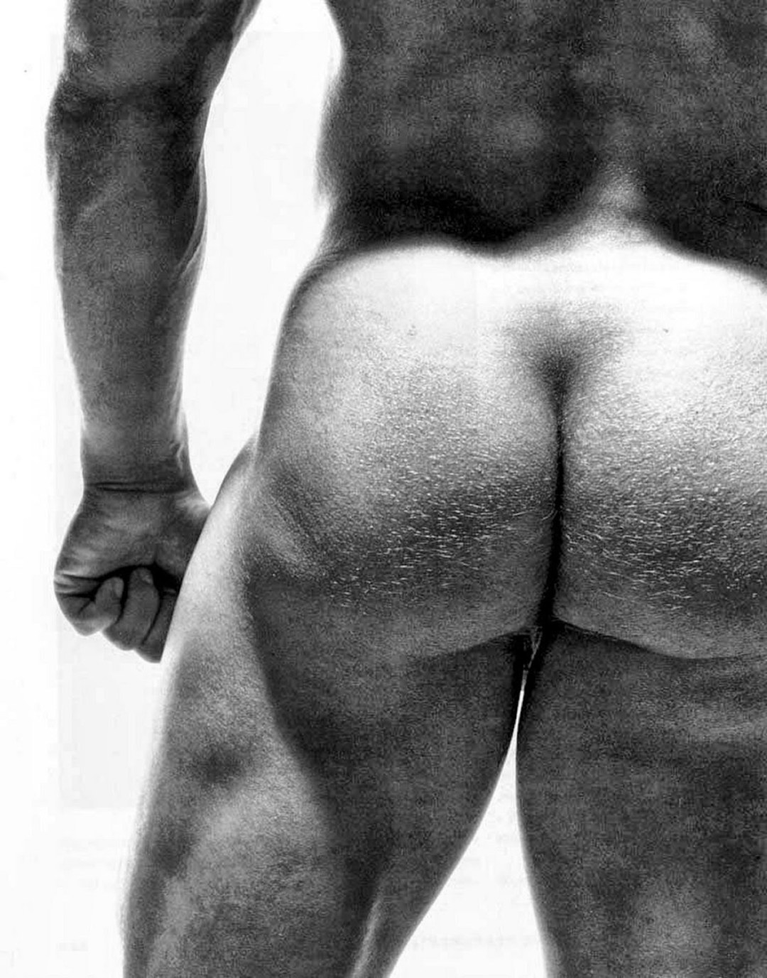 Sacerdotes desnudos de hombres hermosos