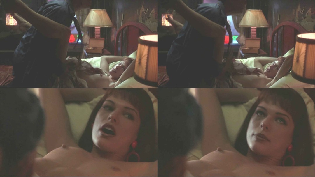Naked Mila Yovovich en películas