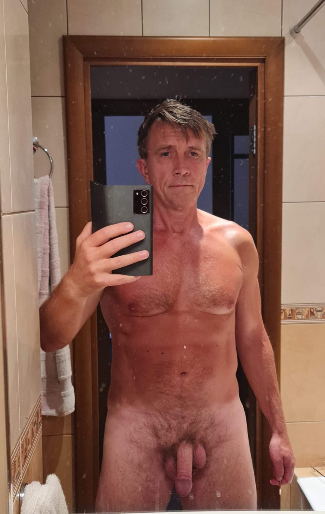 Desnudo. Selphi masculino sin bragas