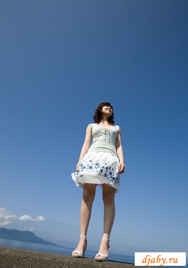 Жизнерадосная японочка