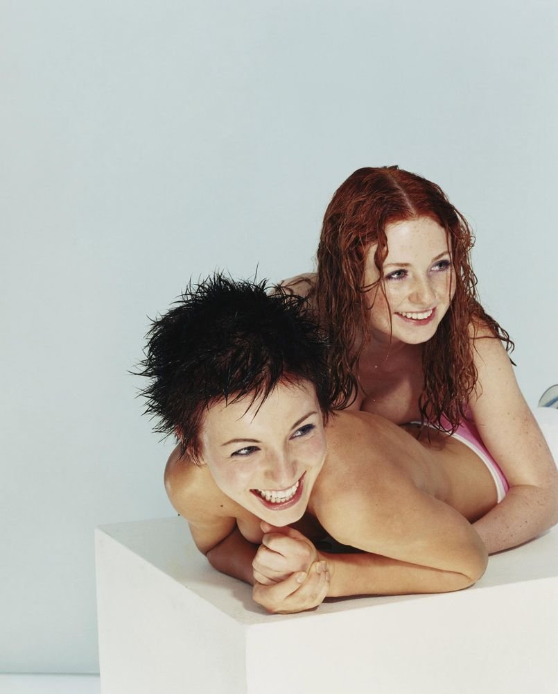 Тату Лена Катина и Юля Волкова