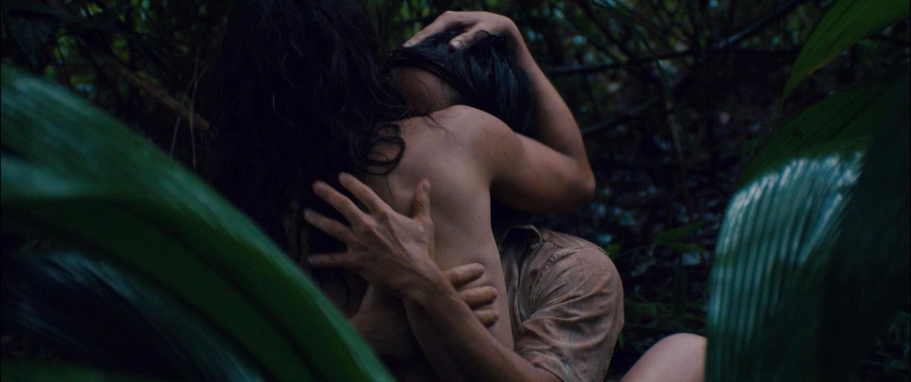 Free Preview of Alice Braga naked in Blindness