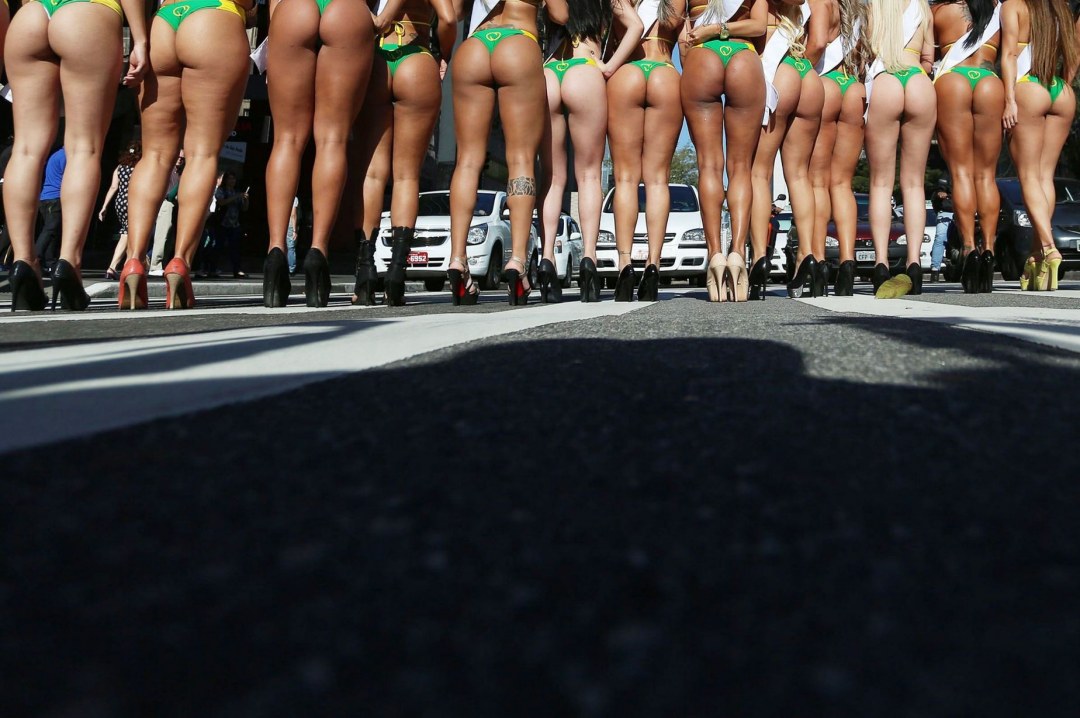 Ягодицы Miss bumbum